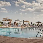 شقة Complex Mirage Of *