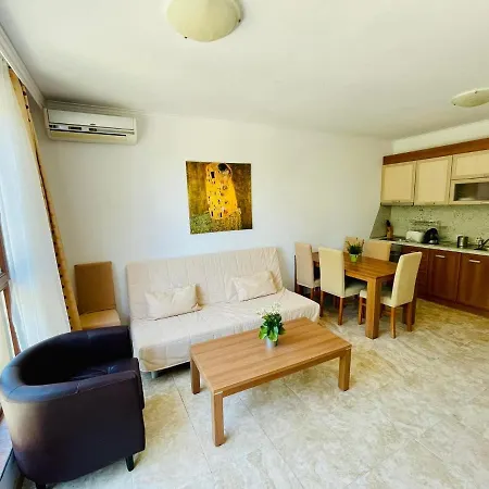 Complex Mirage Of Apartament *