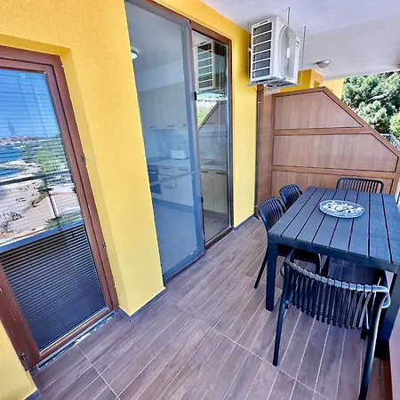 Complex Mirage Of Apartment
