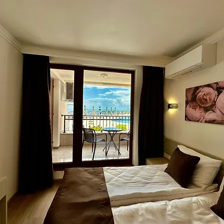 Complex Mirage Of アパート ネセバル