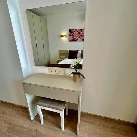 Complex Mirage Of ネセバル