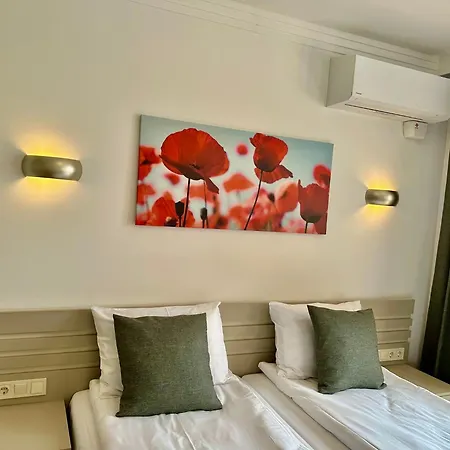 Apartament Complex Mirage Of