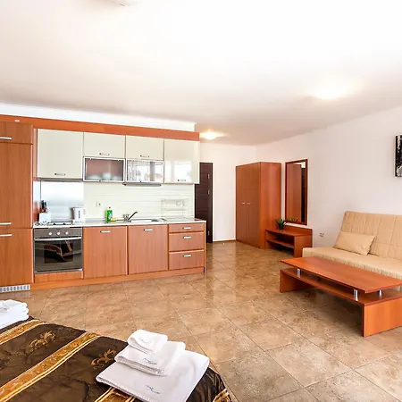 Complex Mirage Of Apartment *