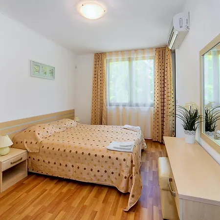 в комплекс Mirage Of