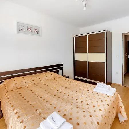 в комплекс Mirage Of *